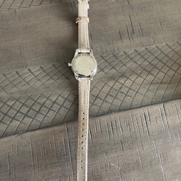 Burberry watch - Picture 4 of 4